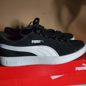 Puma soft foam size 8 womens